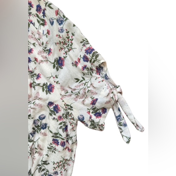 Lush Nordstroms flower dress, mock wrap, tie sleeves size medium - Picture 4 of 4